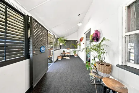 Property photo of 10 Castling Street West End QLD 4810