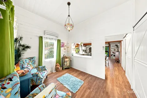 Property photo of 10 Castling Street West End QLD 4810
