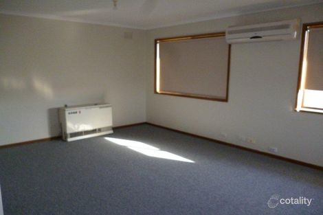 Property photo of 27 Creek Crescent Horsham VIC 3400