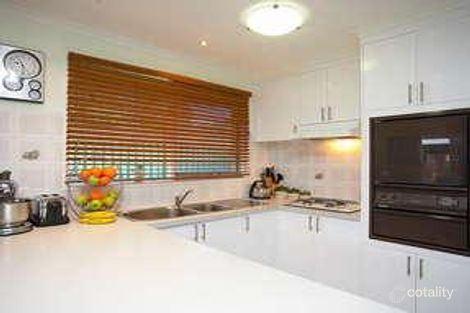 Property photo of 12 Loganberry Close Cranbourne North VIC 3977