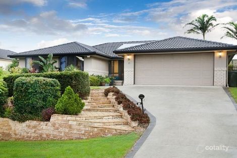 25 Gleneagles Cres, Oxley, QLD 4075