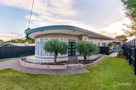 96 OCEAN ST, ROSEBUD, VIC 3939