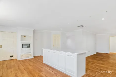 Property photo of 18 Lakehurst Way Atwell WA 6164