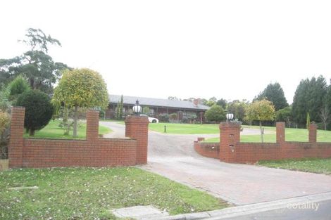 16 Gymkhana Ct, Endeavour Hills, VIC 3802