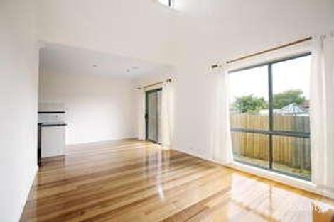 10 Mccomas St, Reservoir, VIC 3073