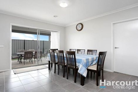 Property photo of 20 Vanin Street Wollert VIC 3750