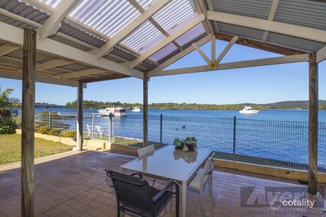 Property photo of 24 Edward Street Fennell Bay NSW 2283
