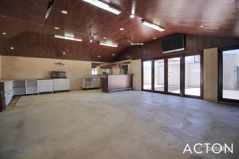 Property photo of 8 Mizzen Court Waikiki WA 6169