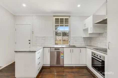 Property photo of 6 Churinga Street Harlaxton QLD 4350