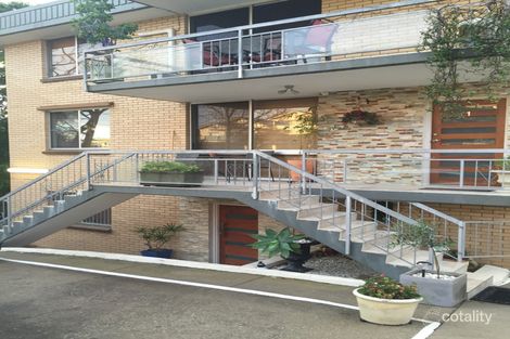 Property photo of 1/30 Curd Street Greenslopes QLD 4120