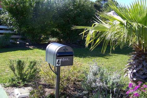 4 Pegasus St, Rockingham, WA 6168