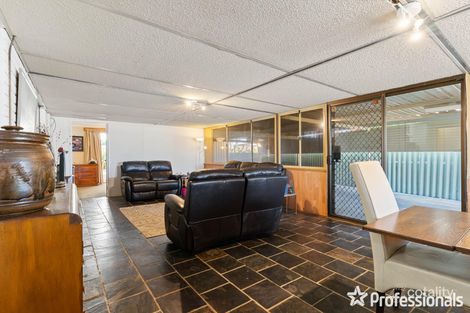 Property photo of 15 Roderick Close Gosnells WA 6110