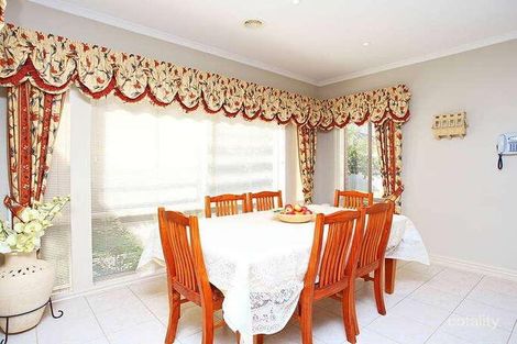Property photo of 5 Shearer Close Sydenham VIC 3037