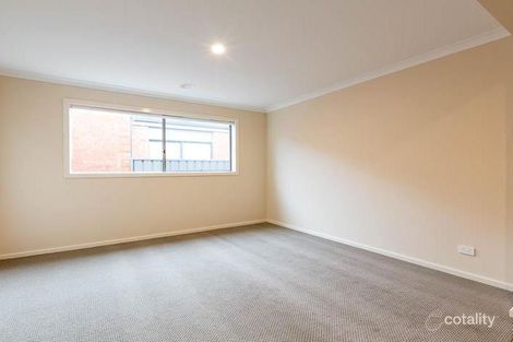 Property photo of 110 Elmslie Drive Cranbourne East VIC 3977