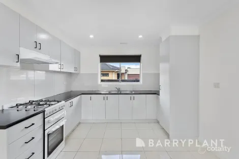 Property photo of 1/4 Mavis Crescent Kings Park VIC 3021