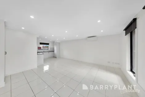 Property photo of 1/4 Mavis Crescent Kings Park VIC 3021