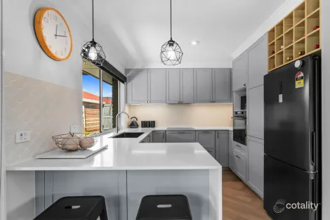 15/2 SPRAY ST, FRANKSTON, VIC 3199