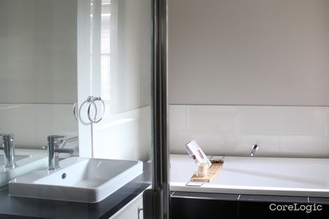 Property photo of 10 Hyperno Close Raceview QLD 4305