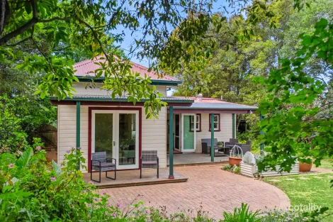 Property photo of 82 Railway Parade Hazelbrook NSW 2779