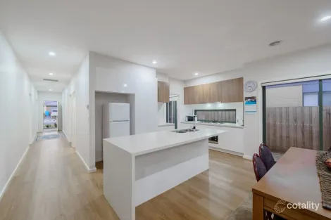 Property photo of 31 Paso Grove Clyde North VIC 3978