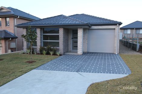 7 Glider Ave, Middleton Grange, NSW 2171