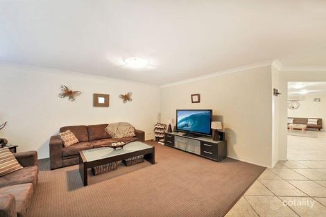 Property photo of 22 Pyramus Circuit Rosemeadow NSW 2560