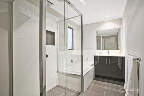Property photo of 2/14 Laburnum Street Blackburn VIC 3130