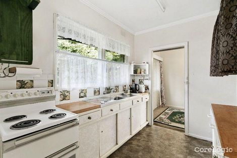 Property photo of 1 Olinda Street Glen Waverley VIC 3150