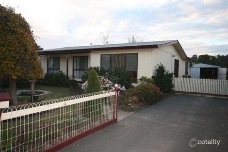 25 Railway Ave, Bunyip, VIC 3815