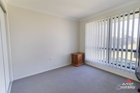 Property photo of 19 Longview Street Ashfield QLD 4670