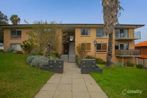 8/4 Fraser St, East Fremantle, WA 6158
