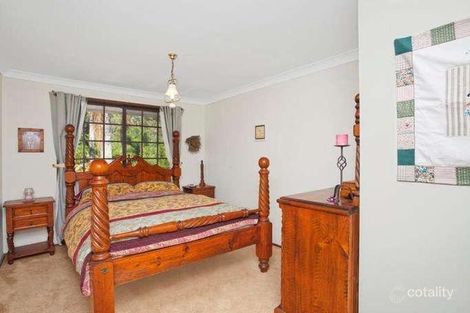 Property photo of 33 Elissa Crescent Wyoming NSW 2250