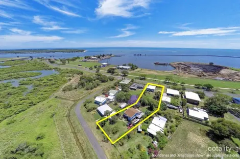 Property photo of 40 Harbour Esplanade Burnett Heads QLD 4670