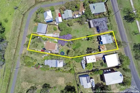Property photo of 40 Harbour Esplanade Burnett Heads QLD 4670
