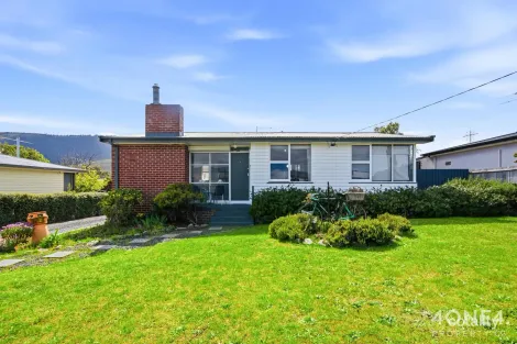 32 DIXON ST, NEW NORFOLK, TAS 7140
