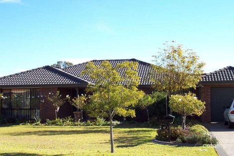 Property photo of 13 Lincoln Parkway Dubbo NSW 2830