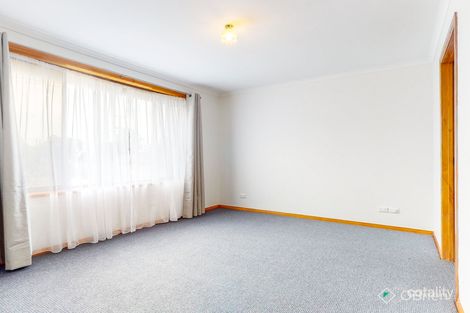 Property photo of 9 Lena Place Carrum Downs VIC 3201