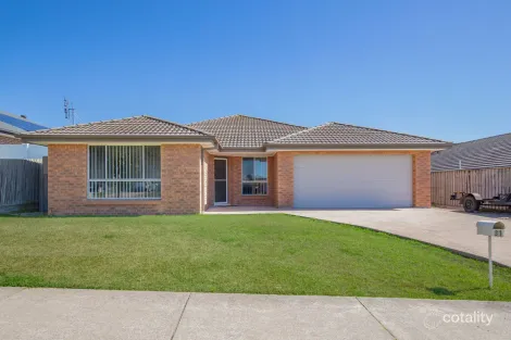 Property photo of 31 Dragonfly Drive Chisholm NSW 2322