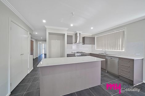 Property photo of 31 Wheatley Drive Airds NSW 2560