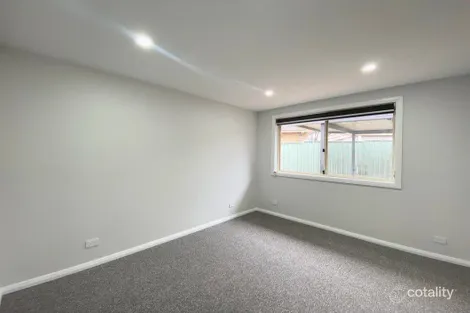 Property photo of 9 Bramble Place Macquarie Fields NSW 2564