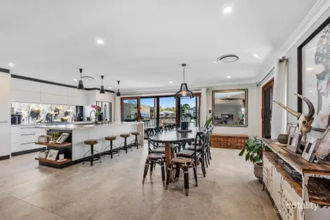 40 Monterey Keys Dr, Helensvale, QLD 4212