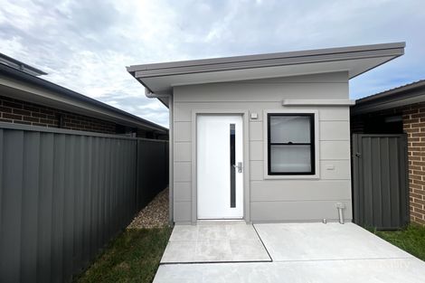 9a Murrumbidgee St, Gregory Hills, NSW 2557