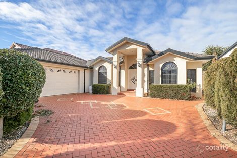 Property photo of 15 Kinnaird Court Taylors Lakes VIC 3038