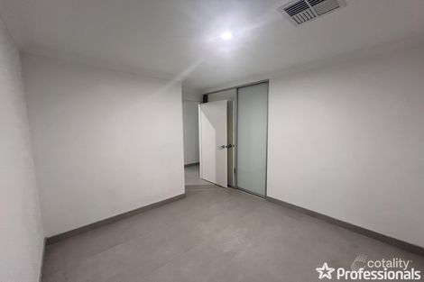 Property photo of 12 Thistle Way Harrisdale WA 6112