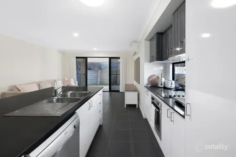 Property photo of 46 Hasemann Crescent Upper Coomera QLD 4209