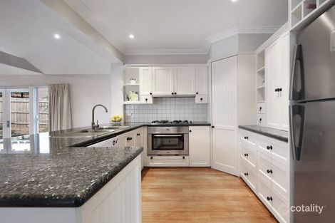 Property photo of 11 Parkmore Road Bentleigh East VIC 3165
