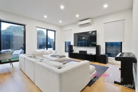 Property photo of 4 Woorite Place Keilor East VIC 3033