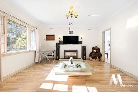 Property photo of 2 Wonga Court Bentleigh East VIC 3165