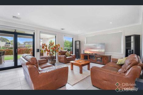Property photo of 4 Melba Court Sandhurst VIC 3977