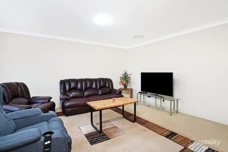 Property photo of 4 Fullerton Circuit St Helens Park NSW 2560